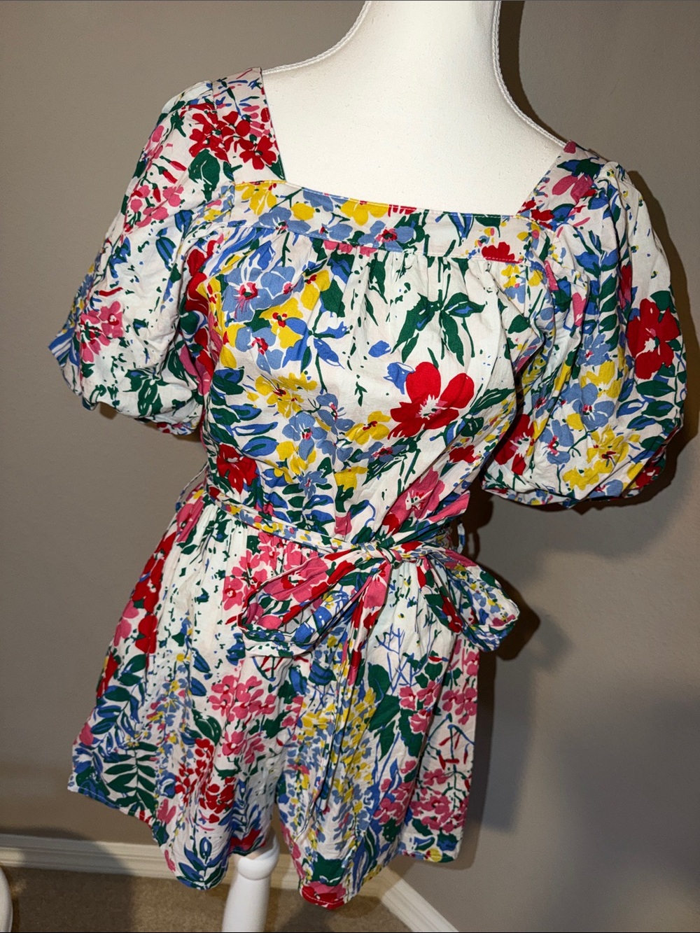 Entro Floral Puff Sleeve Romper Multi Color (size M, Smocked waist, belted)
